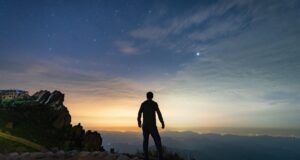 Raras chuvas de meteoros diurnas atingem o pico esta semana – veja como vê-las (e até ouvi-las)