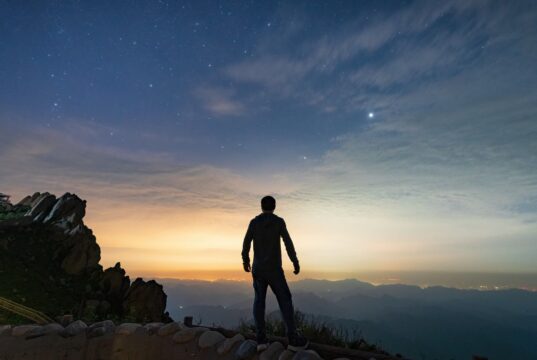 Raras chuvas de meteoros diurnas atingem o pico esta semana – veja como vê-las (e até ouvi-las)