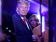 Trump vaiado durante as finais da NBA no Madison Square Garden, em Nova York