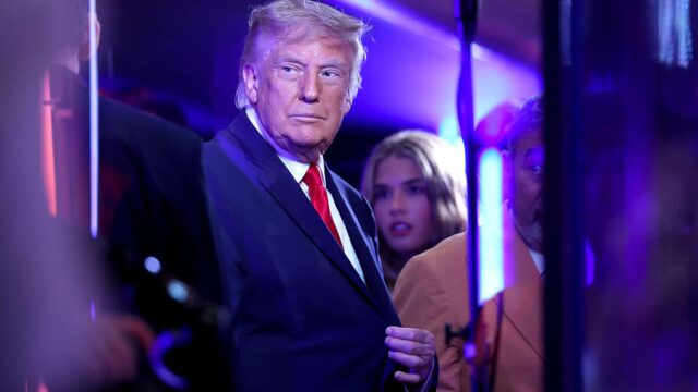 trump-nba-finals-knicks-spurs.jpg
