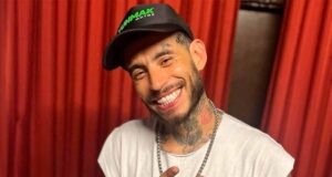 Ulises Bueno apresentou a música oficial da AFA para torcer pela seleção argentina chamada Scaloneta Mundial.