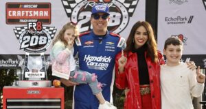 A esposa de Kyle Busch divulgou um comunicado semanas após a morte da lenda da NASCAR