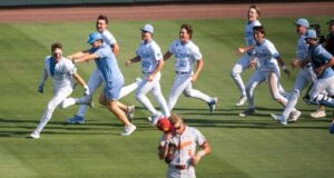 As esperanças da USC College World Series foram destruídas com uma derrota para a Carolina do Norte