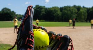 Beisebol e softball do ensino médio: pontuações e programações regionais