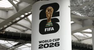 Torcedores da Copa do Mundo pressionados por vendas fracassadas de ingressos e altos preços da água