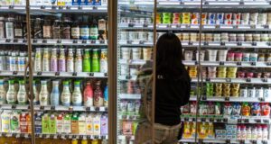 O envelhecimento dos produtos químicos dos aparelhos de ar condicionado e dos frigoríficos agrava as alterações climáticas. Trump reverteu recentemente essas restrições