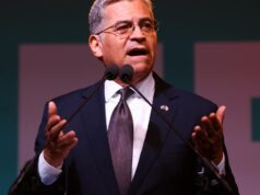 Becerra avança para novembro, mais perto de se tornar o primeiro governador latino eleito da Califórnia