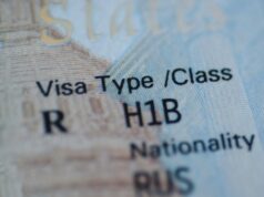 Juiz bloqueia taxa de US$ 100 mil para vistos H-1B impostos por Trump