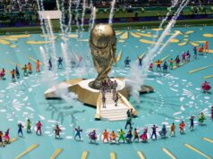 A Copa do Mundo de 2026 começou com um breve show de abertura de diversas figuras e do Gol do Século na tela, que passou despercebido