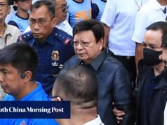Marcolita, aliada de Sara Duterte, foi presa horas antes de seu julgamento de impeachment nas Filipinas.