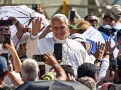 O Papa reza nos campos de Lampedusa e no cemitério dos migrantes