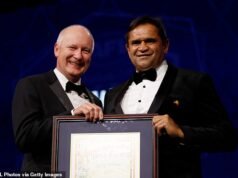 O status de ‘Lenda’ Nicky Winmar no Hall da Fama está sob revisão após ser condenado por agressão
