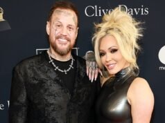 A ex-esposa de Jelly Roll, Bunnie XO, 46, beijou a estrela do reality show do fisiculturismo, 24, no bar do cantor em Nashville… três semanas após a notícia do divórcio ser divulgada