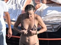 Kate Hudson mostra sua figura invejável em biquíni fio dental nas férias em família na Costa Amalfitana