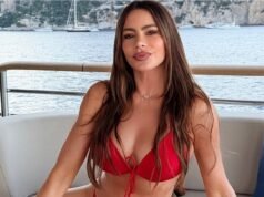 Sofia Vergara parece muito mais jovem do que seus 54 anos em fotos de biquíni da viagem de aniversário à Itália