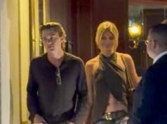 O filho de Reese Witherspoon, Deacon Phillippe, festeja com a modelo Abigael Boivin em Los Angeles