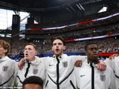 A raiva das vaias dos torcedores argentinos foi tão alta que God Save the King foi abafada – antes que os torcedores ingleses vaiassem o hino nacional de seus adversários.