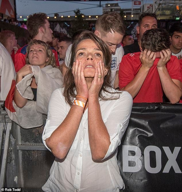 110047375-15980913-Features_writer_Jane_Fryer_looking_distraught_after_Englands_2_1-m-31_17841567977.jpeg