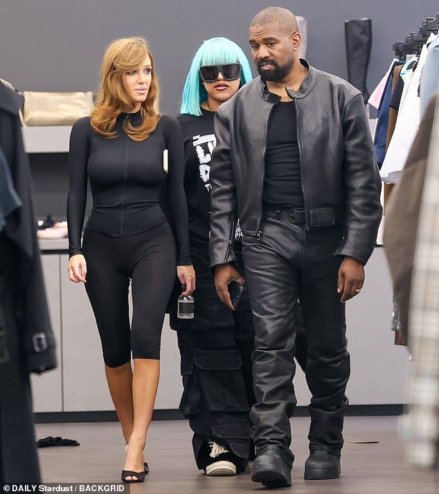 110075711-15984121-Kim_Kardashian_s_daughter_North_13_looked_nearly_unrecognizable_-m-73_17842557738.jpeg