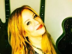 Ícone do grunge dos anos 90, Jennifer Finch morre aos 59 anos, dias depois de passar por uma cirurgia no cérebro para câncer ‘agressivo’