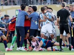 Estrela espanhola atacada por jogadores argentinos em cenas embaraçosas na Copa do Mundo insiste que NÃO DEVE ser banida como parte da investigação da FIFA sobre conduta violenta