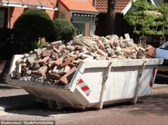 Ganhe milhares vendendo restos de construção: tijolos, tubos de cobre e até caldeiras antigas podem custar centenas… e telhas podem valer £ 20.000