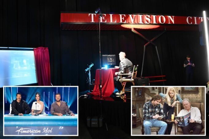 O lendário complexo de estúdios de Los Angeles, Television City, está à venda, em um golpe para a moribunda indústria cinematográfica O lendário complexo de estúdios de Los Angeles, Television City, está à venda, em um golpe para a moribunda indústria cinematográfica