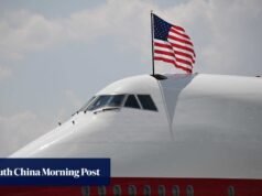 Trump voltou inesperadamente para o antigo Força Aérea Um, deixando de lado o jato do Catar.