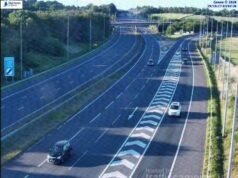 Rodovia principal fechada depois que caminhão bateu em caminhão e derramou 300 litros de diesel na estrada, pois o motorista atrasou 2 horas