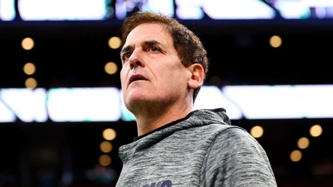 Cuban acusou o dono do Mavs de congelá-lo