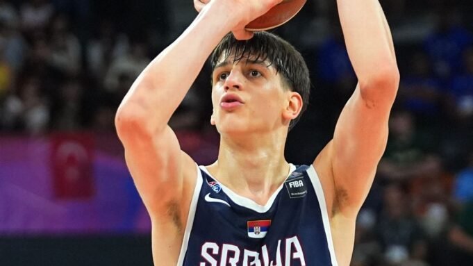 UCLA ofereceu a Kusturica a melhor escolha do draft da NBA