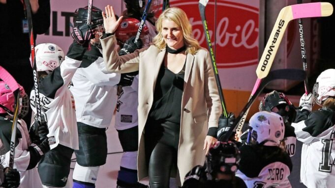 Os Leafs estão queimando Wickenheiser no meio de uma limpeza no front office