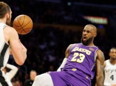 Luke Cornett, do Spurs, faz de LeBron James seu arremesso…