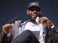 LeBron diz que não está pronto para revelar o próximo time.