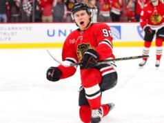 Blackhawks concordam com acordo de 5 anos e US$ 75 milhões