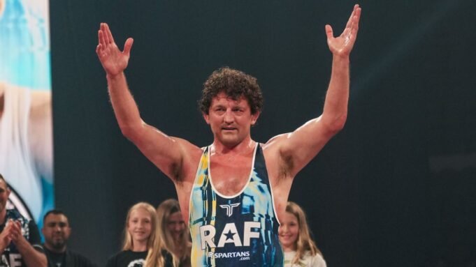 Askren volta para a cama após doença