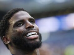 Tyreek Hill diz que está tentando recuperar a força na perna esquerda em vídeo de reabilitação