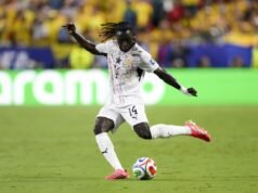 Colônia concluirá contratações de jogadores de Gana e Austrália