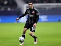 Frankfurt marcou Skhiri com interesse do 1.FC Köln