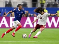 A implacável Espanha eliminou a desdentada França para chegar à final