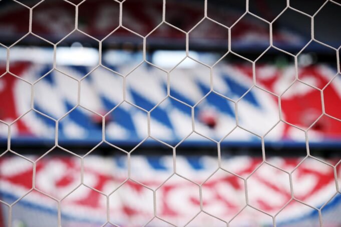O FC Bayern emprestou o jovem defesa ao clube espanhol