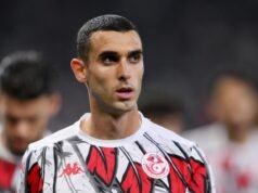 O Frankfurt divulgou as negociações de transferência do Köln, afiliado ao Köln, enquanto Ebimbe, que vai para o Schalke, se juntou ao campo de treinamento