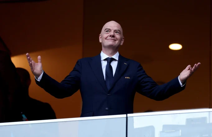 Legisladores do Parlamento Europeu pedem investigação da FIFA sobre Infantino