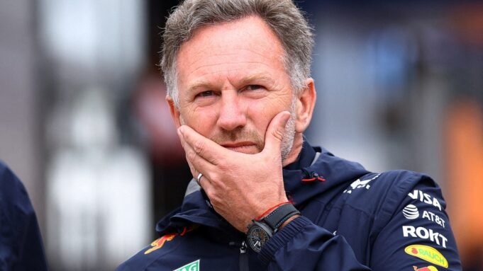 Christian Horner está prestes a fazer sua primeira aparição na pista de F1 desde que a Red Bull foi bombardeada Christian Horner está prestes a fazer sua primeira aparição na pista de F1 desde que a Red Bull foi bombardeada