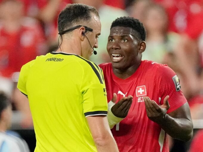 Qual foi a identificação enganosa do cartão vermelho mostrada na Argentina x Suíça? | Notícias da Copa do Mundo 2026