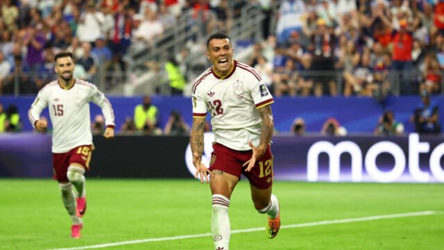 2026-07-14T202927Z-1799614021-UP1EM7E1KOBUZ-RTRMADP-3-SOCCER-WORLDCUP-FRA-ESP.jpg