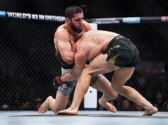 O técnico Javier Mendez disse que Islam Makhachev aceitará a luta de Max Holloway.