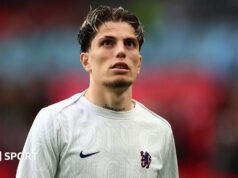 Alejandro Garnacho ausente dos treinos de pré-temporada do Chelsea