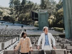 Baker e Jackson Browne fazem show de Wes Anderson no Hollywood Bowl