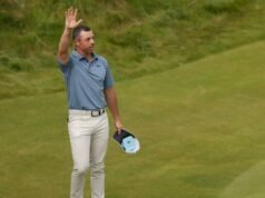 Rory McIlroy mantém a liderança após a primeira rodada do Aberto da Escócia.